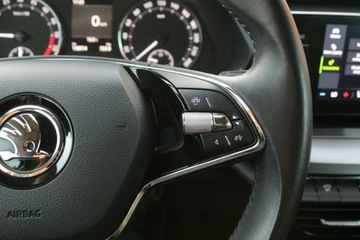 Skoda Octavia IV Liftback 2.0 TDI 150KM 2022 Skoda Octavia AMBITION 2.0 TDI Phoenix Orange Salon PL GWARANCJA SelectCar+, zdjęcie 28