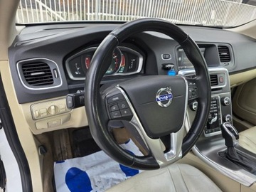 Volvo S60 II Sedan Facelifting 2.0 T5 DRIVE-E 245KM 2015 VOLVO S60 II Premium Plus T5, 2.0l benzyna 245KM Dokumentacja pochodzenia, zdjęcie 6