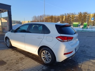 Hyundai i30 III Hatchback Facelifting 1.0 T-GDI 120KM 2023 HYUNDAI I30 1.0 T-GDI 120KM przebieg 39 tyś km LAKIER PERŁA METALIK r. 2023, zdjęcie 12