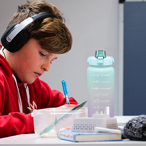 Sportowa butelka na napoje, 2 litry