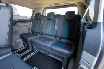 Ford Tourneo Custom II  L1 2.5 Plug-in Hybrid  232KM 2025 Ford Tourneo Custom SPORT 8-osób L1H1 2.5 PHEV, zdjęcie 13