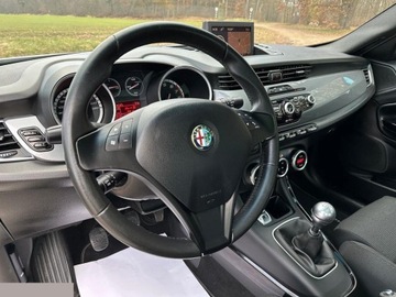 Alfa Romeo Giulietta Nuova II Hatchback 5d 1.4 TB 16v Mair 170KM 2011 Alfa Romeo Giulietta 1.4 TB 16V Multiair Collezione 170KM 2011r, zdjęcie 19