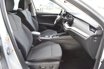 Skoda Octavia IV Kombi 2.0 TDI 150KM 2022 Skoda Octavia 2.0TDI 150KM Style Combi DSG Smartlink Kamera Kessy ACC Ambi, zdjęcie 36