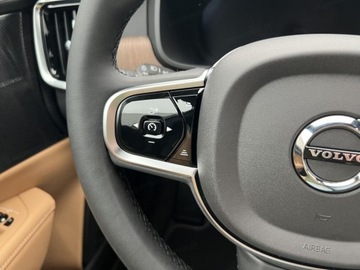 Volvo V90 II 2025 VOLVO V90 T6 AWD Plug-In Hybrid Plus Dark Combi 2.0 (398KM) 2025, zdjęcie 7