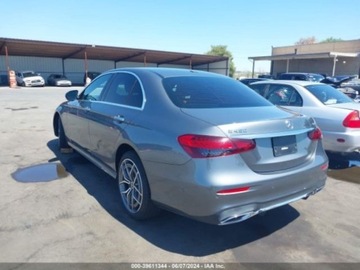 Mercedes Klasa E W213 2021 Mercedes-Benz Klasa E 2021r, E 450, 4Matic, 3.0L 3.0 Benzyna 362KM, zdjęcie 2