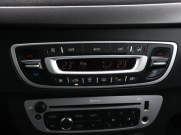 Renault Fluence Sedan Facelifting 1.6 114KM 2016 Renault Fluence 1.6 16V, Salon Polska, Klima, zdjęcie 17