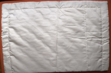 Простыня 250 x 260 см светло-бежевая глянцевая и 2 наволочки, 3 части