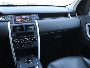 Land Rover Discovery Sport SUV 2.0 Si4 240KM 2018 Land Rover Discovery Sport Si4, Salon Polska, zdjęcie 7