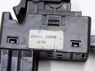 NISSAN QASHQAI J10 Переключатель стеклоподъемника 25411JD000