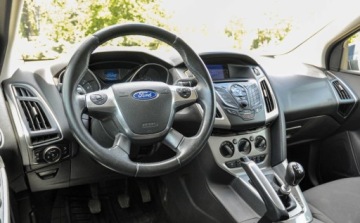 Ford Focus III Kombi 1.0 EcoBoost 125KM 2013 Ford Focus SW 2013 r. Benzyna 125KM, zdjęcie 8