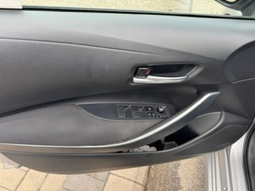 Toyota Corolla XII Sedan 1.8 Hybrid 122KM 2022 Toyota Corolla 1,8 Hybrid Comfort+ Styl +Tech Niski Przebieg, Salon Polska, zdjęcie 10