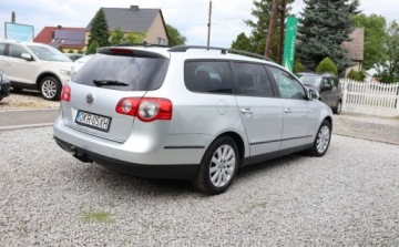 Volkswagen Passat B6 Variant 1.9 TDI PDE 105KM 2008 Volkswagen Passat 1.9 TDI , Grzane fotele, Czujniki Parkowania. 1.9 Diesel, zdjęcie 2