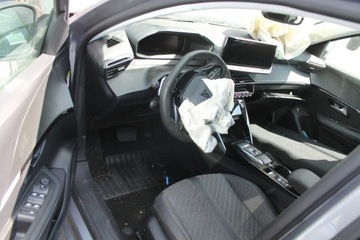 Peugeot 208 II Hatchback Facelifting 1.2 Hybrid 100KM 2024 Peugeot 208 rok 2024 hybryda 1,2, zdjęcie 5