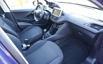 Peugeot 208 I Hatchback 5d Facelifting 1.2 PureTech 82KM 2017 Peugeot 208 Bezwypadkowy Serwisowany 1-Wlasciciel Navi Panorama Alu Grz.Fo, zdjęcie 8