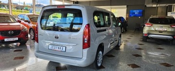 Toyota 2022 Toyota Proace City Verso Polski salon 130KM Long 7foteli Perfekcyjny stan, zdjęcie 3