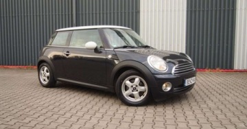 Mini Mini R56 Hatchback 1.6 i 16V 120KM 2007 MINI Cooper MINI Cooper 50 Camden 1.6 Benzyna 120KM, zdjęcie 17