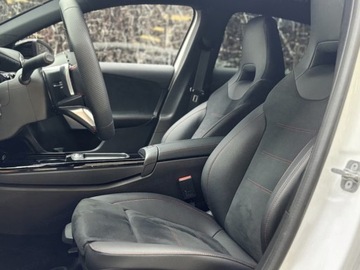 Mercedes Klasa A W177/V177 Hatchback Facelifting 2.0 220d 190KM 2025 MERCEDES-BENZ A Klasa 220 d AMG Line 2.0 (190KM) 2025, zdjęcie 5