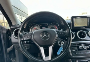 Mercedes CLA C117 Coupe 1.6 180 122KM 2014 Mercedes-Benz CLA Mercedes-Benz CLA 180 Urban 1.6 Benzyna 122KM, zdjęcie 7