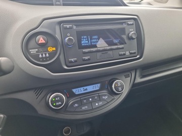 Toyota Yaris III Hatchback 5d Facelifting 2017 1.5 Hybrid 100KM 2020 Toyota Yaris Hybrid 100 Active III (2011-2019) Toy, zdjęcie 17