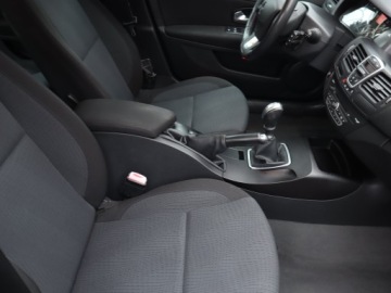 Renault Laguna III Hatchback 1.5 dCi 110KM 2009 Renault Laguna 1.5 dCi, Navi, Klima, Klimatronic, zdjęcie 8