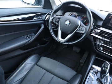 BMW Seria 5 G30-G31 Touring 520d 190KM 2018 BMW 5 520d, 187 KM, Automat, Skóra, Navi, Klima, zdjęcie 6
