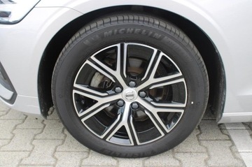Volvo V60 II  Kombi Facelifting 2.0 B4 197KM 2023 Volvo V60 CORE, zdjęcie 8