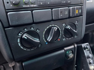 Volkswagen Passat B3 Sedan 2.0 115KM 1990 Volkswagen Passat Volkswagen Passat B3 Automat Sedan Welur Bordo Super Sta, zdjęcie 38