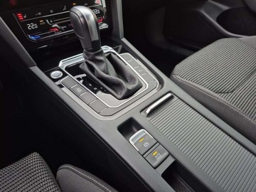 Volkswagen Arteon Fastback Facelifting 2.0 TSI 190KM 2021 Volkswagen Arteon Salon Pl Bogata wersja Virtual Grzana tylna kanapa 2.0, zdjęcie 15