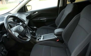 Ford Kuga II 2017 Ford Kuga Ford Kuga 1.5 TDCi 2x4 Trend 1.5 Diesel 120KM, zdjęcie 19