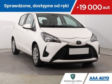 Toyota Yaris IV Hatchback 1.0 VVT-i 72KM 2021 Toyota Yaris 1.0 VVT-i, Salon Polska