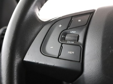 Citroen C4 Cactus Crossover Facelifting 1.2 PureTech 110KM 2018 Citroen C4 Cactus panorama navi PDC tempomat, zdjęcie 28