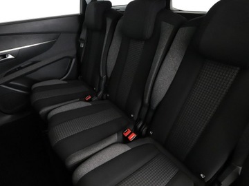 Peugeot 5008 II Crossover 1.5 BlueHDI 130KM 2018 Peugeot 5008 Automat, 7osob, Navi, PDC, Aut.klima, zdjęcie 16