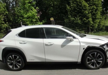 Lexus UX Crossover 250h 184KM 2020 Lexus UX AWD 4x4 Najbogatsze wyposazenie 68 tys.km. 2.0 Hybryda 184KM, zdjęcie 4