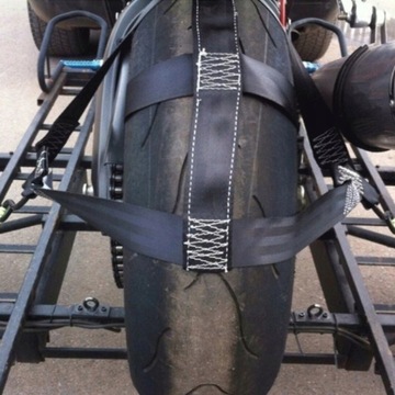 Крепежный ремень для мотоцикла.