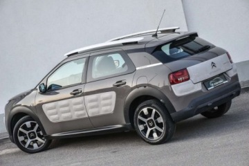 Citroen C4 Cactus Crossover 1.2 PureTech 82KM 2014 Citroen C4 Cactus CITROEN C4 CACTUS 1.2 VTi 82KM FEEL LED Navi Kamera Gwar, zdjęcie 9