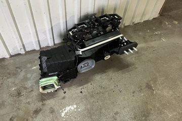 KOMBINOVANÝ SKŘÍŇKY RADIÁTORU INTERIÉR BMW 5 (F10) 9202574 2.0L GASOLINE 180KW