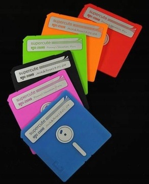 ДИСКЕТЫ, КРУЖКИ КОМПЬЮТЕРНОГО УЧЕНОГО