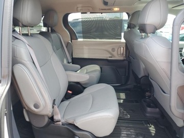 Toyota Sienna III 2024 Toyota Sienna Limited 2024 2.5l 2.5 Hybryda 245KM, zdjęcie 11