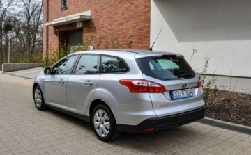 Ford Focus III Kombi Facelifting 1.6 TDCi 115KM 2014 Ford Focus 1,6TDCI 2014 r. Salon PL 1.6 Diesel 115KM, zdjęcie 2