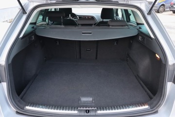 Seat Leon III ST Facelifting 1.6 TDI 115KM 2019 Seat Leon 1.6 TDI, DSG, Navi, Klima, Klimatronic, zdjęcie 13