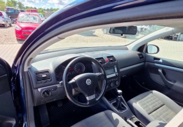 Volkswagen Golf V Hatchback 1.4 80KM 2007 Volkswagen Golf 1,4 MPI 81 KM 1.4 Benzyna 81KM, zdjęcie 5