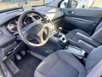 Peugeot 5008 I Minivan 2.0 HDi FAP 150KM 2013 Peugeot 5008 7- Osobowy 2.0 Diesel 150KM, zdjęcie 14