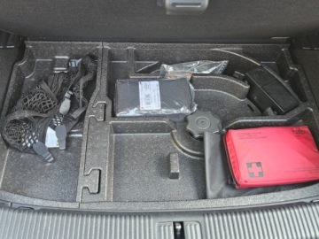 Audi A1 I Hatchback 3d 1.6 TDI 90KM 2014 Audi A1 3-drzwiowe S-LINE ASO navi grz. fotele klima ALU 17 2xkola g, zdjęcie 24