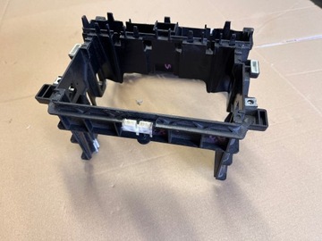 AUDI A3 8P КРЕПЛЕНИЕ РАМА РАДИО 8P0858005D