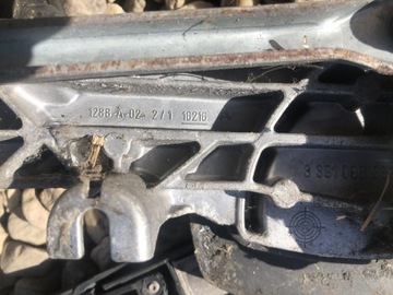 W208 МЕХАНИЗМ ЗАДНЕГО СТЕКЛООЧИСТИТЕЛЯ 2088201742