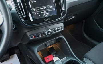 Volvo XC40 Crossover 2.0 D3 150KM 2019 Volvo XC 40 2,0 D 150 KM Geartronic Nawigacja Kamera HARMAN 2.0 Diesel, zdjęcie 33