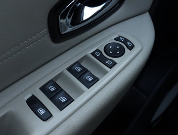 Renault Scenic III XMOD Energy dCi 130KM 2015 Renault Scenic 1.6 dCi, Skóra, Navi, Xenon, zdjęcie 19