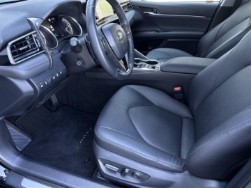 Toyota Camry IX Sedan 2.5 Hybrid Dynamic Force 218KM 2022 Toyota Camry 2.5 Hybrid 218KM CVT Executive l Salo, zdjęcie 9