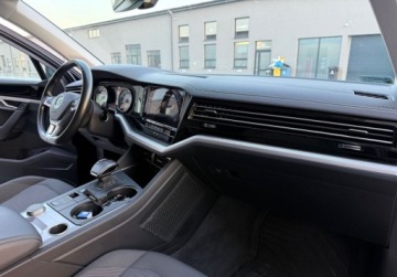 Volkswagen Touareg III SUV 3.0 V6 SCR TDI 231KM 2020 Volkswagen Touareg salon PL FV VAT 23 Matrix niski przebieg 3.0, zdjęcie 15