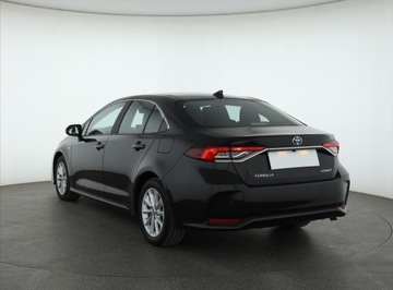 Toyota Corolla XII Sedan 1.8 Hybrid 122KM 2022 Toyota Corolla 1.8 Hybrid, Salon Polska, zdjęcie 3